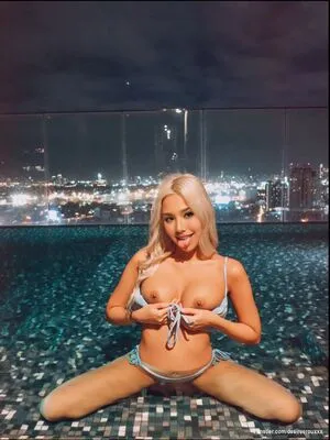 Desiree Roux OnlyFans Leaked Free Thumbnail Picture - #A3dnbc0Nwc