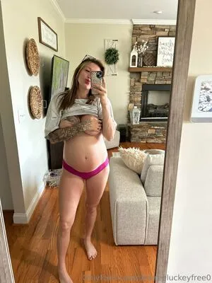 Desireeluckeyfree0 OnlyFans Leaked Free Thumbnail Picture - #jJSR6RZlY3