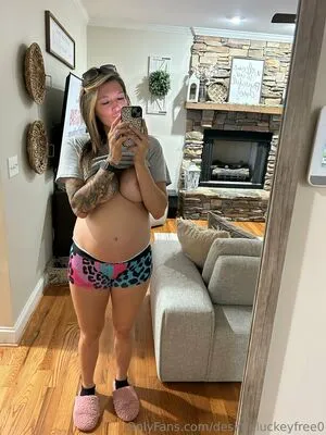 Desireeluckeyfree0 OnlyFans Leaked Free Thumbnail Picture - #yBqEfcJKQ3