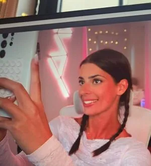 Develique OnlyFans Leaked Free Thumbnail Picture - #ashLsft5OW