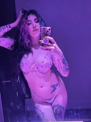 Devotedtoeden OnlyFans Leaked Free Thumbnail Picture - #AGXSe5h9Y9