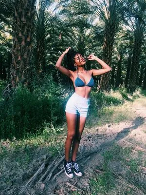 Diamond White OnlyFans Leaked Free Thumbnail Picture - #lX7rOWydA0