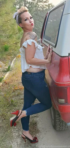 Diamondsanddirt19 OnlyFans Leaked Free Thumbnail Picture - #8C3mFlJAid