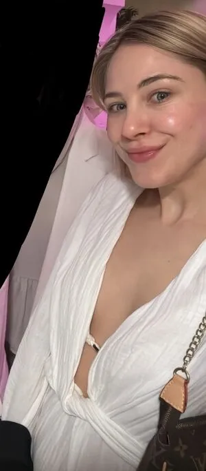 Diana Zur Lwen OnlyFans Leaked Free Thumbnail Picture - #zeQzcEZd81