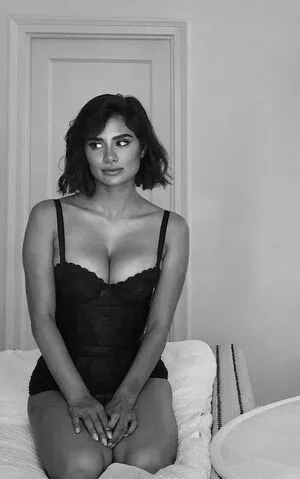 Diane Guerrero OnlyFans Leaked Free Thumbnail Picture - #cgD394Bup2