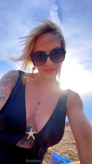 Didine Lib OnlyFans Leaked Free Thumbnail Picture - #3r9Bpelb1V