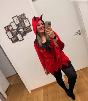 Diegraefin Micha OnlyFans Leaked Free Thumbnail Picture - #ZiPMyWPj6G