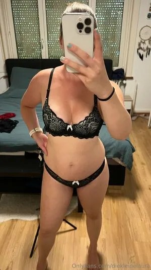 Diekleinelaura OnlyFans Leaked Free Thumbnail Picture - #9MIJBALTJm