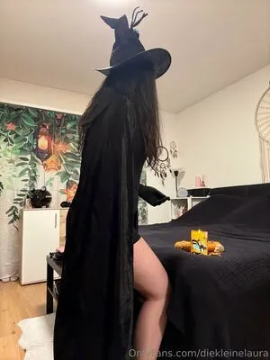 Diekleinelaura OnlyFans Leaked Free Thumbnail Picture - #H6xAA8zYBm