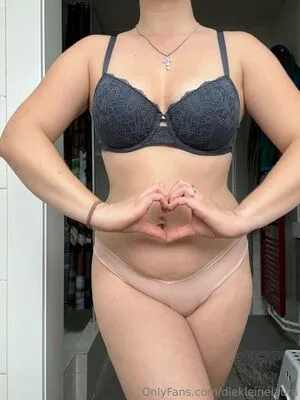Diekleinelaura OnlyFans Leaked Free Thumbnail Picture - #VYUOrXNXti