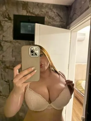 Dilan Dere OnlyFans Leaked Free Thumbnail Picture - #gA5Gfnyx30