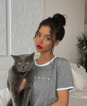 Dina Denoire OnlyFans Leaked Free Thumbnail Picture - #X36lv64Dbp