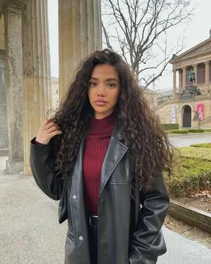 Dina Denoire OnlyFans Leaked Free Thumbnail Picture - #nQUA2Hiys2