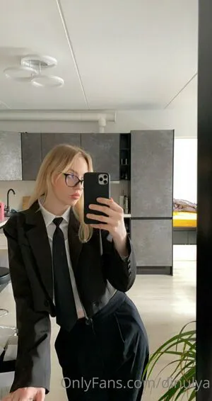 Dinulya OnlyFans Leaked Free Thumbnail Picture - #iCy4YhbA1S