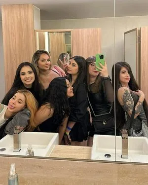 Diretora Muniz OnlyFans Leaked Free Thumbnail Picture - #P8xRi8HHj2