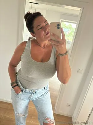 Dirtymirah OnlyFans Leaked Free Thumbnail Picture - #aCivufmk3l