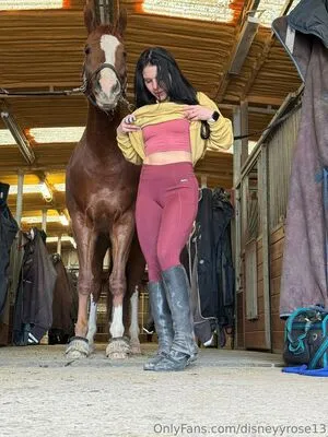 Disneyyrose13 OnlyFans Leaked Free Thumbnail Picture - #p0chmbTHxH