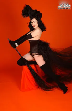 Dita Von Teese OnlyFans Leaked Free Thumbnail Picture - #0Koud5Tu8a