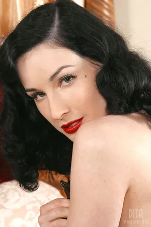 Dita Von Teese OnlyFans Leaked Free Thumbnail Picture - #3XjCF2Tn9C