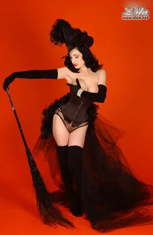 Dita Von Teese OnlyFans Leaked Free Thumbnail Picture - #Obu4saEJcw