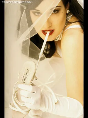 Dita Von Teese OnlyFans Leaked Free Thumbnail Picture - #aLYS44IOLC