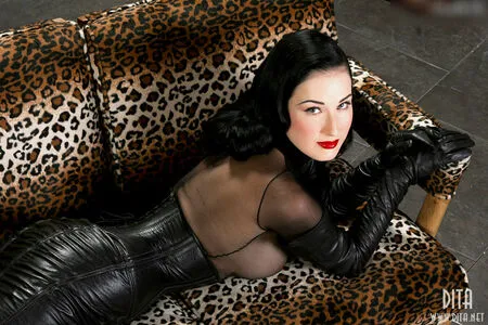 Dita Von Teese OnlyFans Leaked Free Thumbnail Picture - #xIKXhWS9WQ