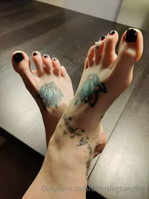 Ditteslegsandfeet OnlyFans Leaked Free Thumbnail Picture - #bpyMOh1q46