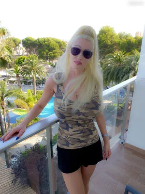 Diva Bizarre OnlyFans Leaked Free Thumbnail Picture - #HuhLWvdfc6