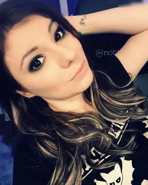 Divi OnlyFans Leaked Free Thumbnail Picture - #FvAmfL3jg9