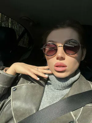 Divine Laura OnlyFans Leaked Free Thumbnail Picture - #I89CVazyAx