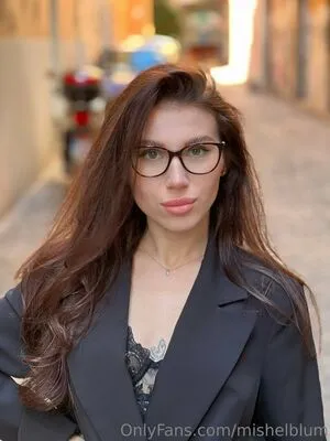 Divine Laura OnlyFans Leaked Free Thumbnail Picture - #JFz9PNz5qO