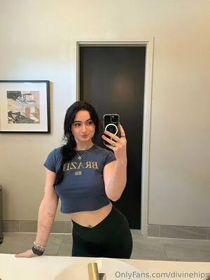 Divinehips OnlyFans Leaked Free Thumbnail Picture - #ZEql4fDzx2