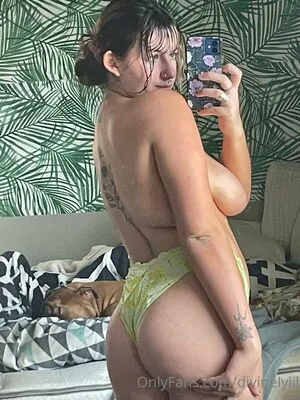 Divinelylillith OnlyFans Leaked Free Thumbnail Picture - #ebuyvAEYFz