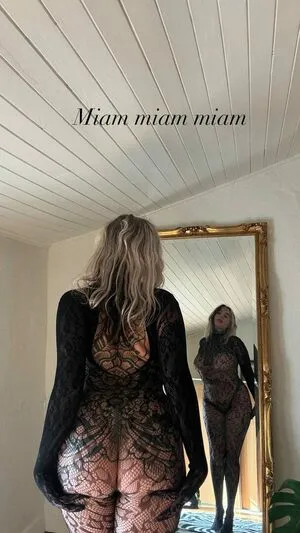 Divinement Bon OnlyFans Leaked Free Thumbnail Picture - #05myufBmDh