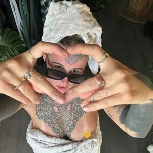 Divinement Bon OnlyFans Leaked Free Thumbnail Picture - #DPeZFZIWU1