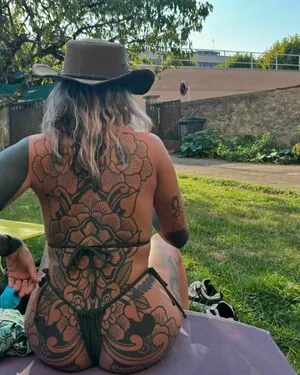 Divinement Bon OnlyFans Leaked Free Thumbnail Picture - #cKASIROgMV