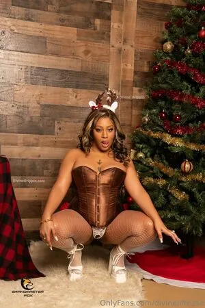 Divinenftease OnlyFans Leaked Free Thumbnail Picture - #qqvnRmyiWV
