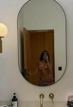 Divya Sashendran OnlyFans Leaked Free Thumbnail Picture - #nmy1W1yXaE
