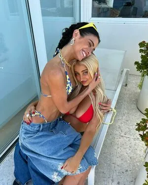 Dixie D Amelio OnlyFans Leaked Free Thumbnail Picture - #p79OC86x4a