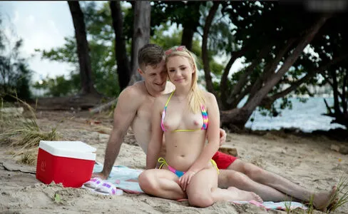 Dixie Lynn OnlyFans Leaked Free Thumbnail Picture - #tsNCtN4Zjv