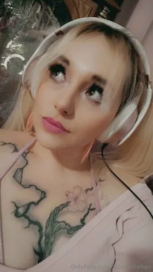 Dizzydolliefree OnlyFans Leaked Free Thumbnail Picture - #1ZoRSqo2W3