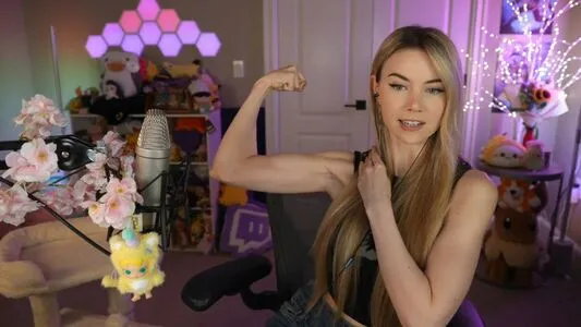 Dizzykitten OnlyFans Leaked Free Thumbnail Picture - #DGR86iONLY