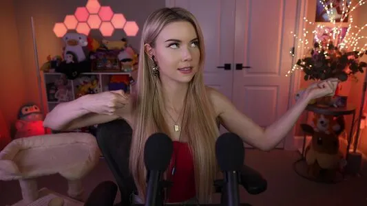 Dizzykitten OnlyFans Leaked Free Thumbnail Picture - #HG06KDon60