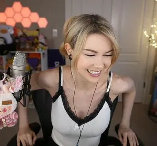 Dizzykitten OnlyFans Leaked Free Thumbnail Picture - #rBMu0vs4B0