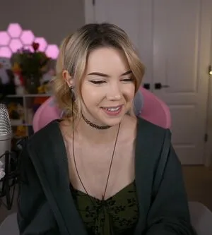 Dizzykitten OnlyFans Leaked Free Thumbnail Picture - #rzNzqTkxPT