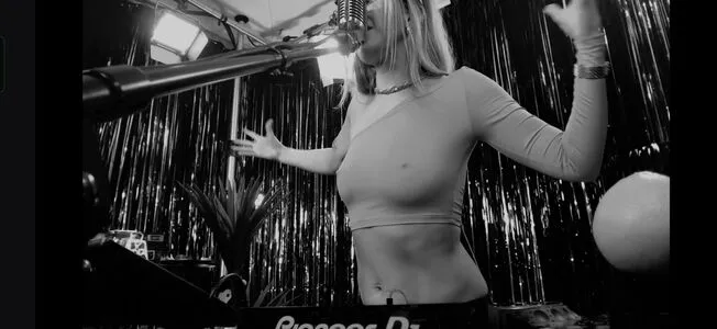 Djmissshelton OnlyFans Leaked Free Thumbnail Picture - #7xDiOCMsfW