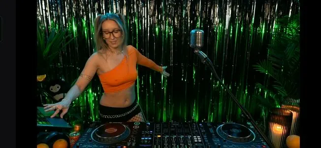 Djmissshelton OnlyFans Leaked Free Thumbnail Picture - #ZIUGVe42Uo