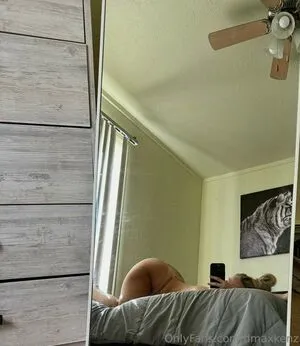 Dmaxkenz OnlyFans Leaked Free Thumbnail Picture - #C6uS3bdVKW