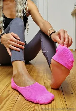 Dmndfeet OnlyFans Leaked Free Thumbnail Picture - #DlftJ6X37U