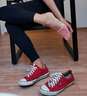 Dmndfeetexc OnlyFans Leaked Free Thumbnail Picture - #PyJAILSieq